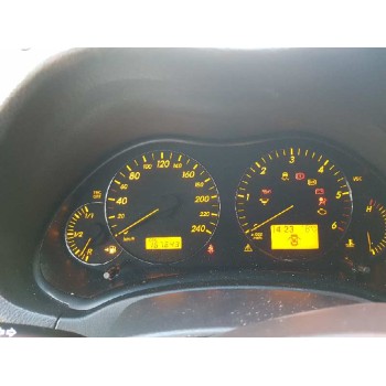 toyota avensis berlina (t25) del año 2006