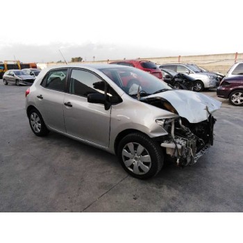 toyota auris del año 2008