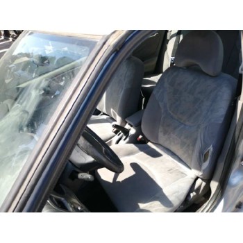 nissan primera trav. (wp11) del año 2001