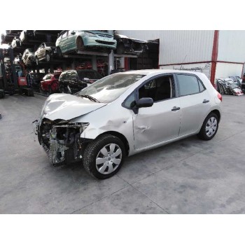 toyota auris del año 2008