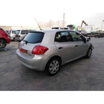 toyota auris del año 2008