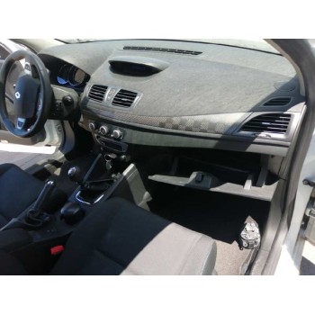 renault megane iii berlina 5 p del año 2012