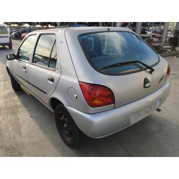 ford fiesta berlina del año 1999