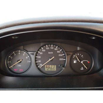 ford fiesta berlina del año 1999