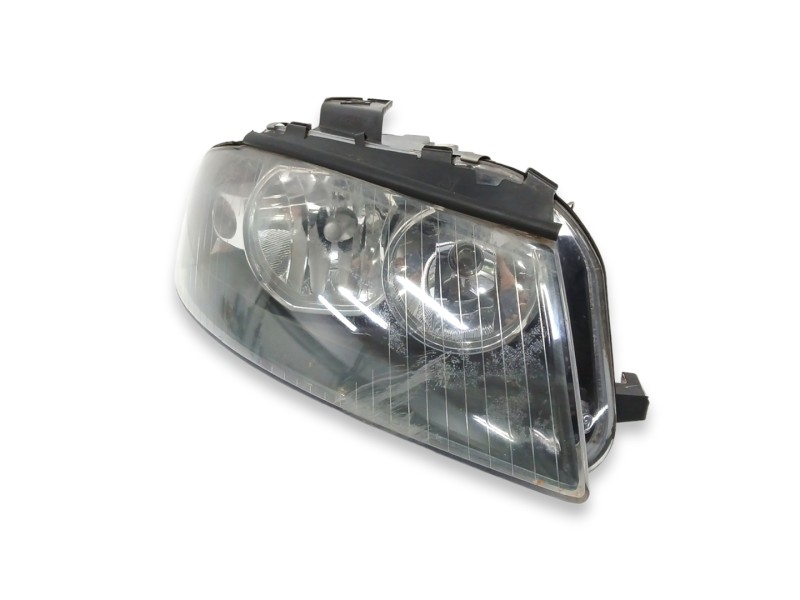 Recambio de faro derecho para audi a3 (8p) 1.6 referencia OEM IAM  PARA PULIR 