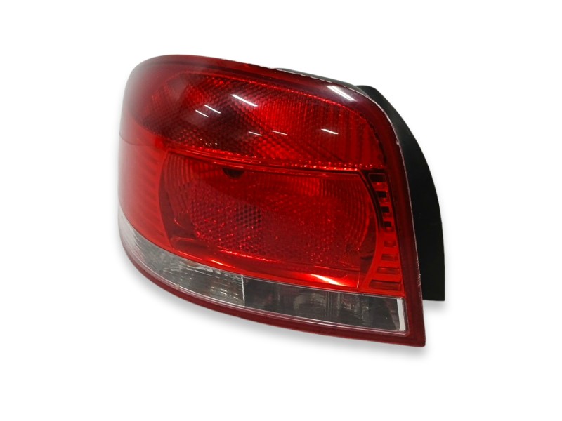 Recambio de piloto trasero izquierdo para audi a3 (8p) 1.6 referencia OEM IAM 8P0945095  