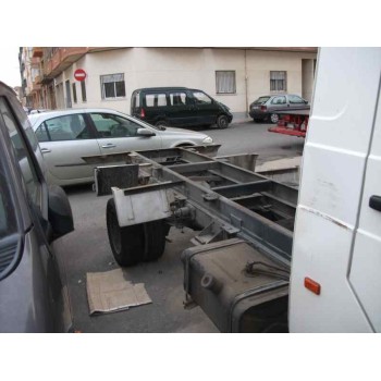 nissan trade 100 del año 1996