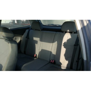 seat ibiza (6l1) del año 2003