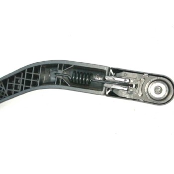 Recambio de brazo limpia trasero para toyota corolla (e12) 1.4 d-4d terra berlina referencia OEM IAM 8524113060  