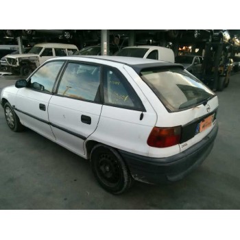 opel astra f berlina del año 1996