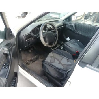 opel astra f berlina del año 1996