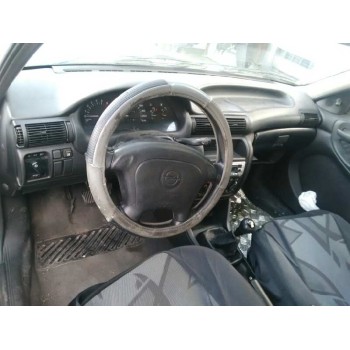 opel astra f berlina del año 1996