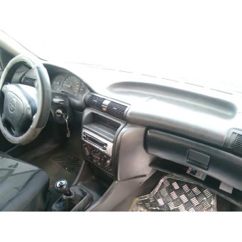 opel astra f berlina del año 1996