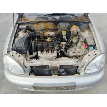 daewoo lanos del año 2000