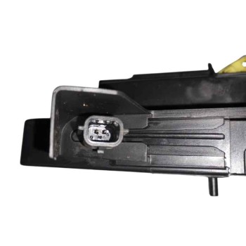 Recambio de cerradura puerta trasera izquierda para dacia sandero 0.9 tce cat referencia OEM IAM 825033585RF  