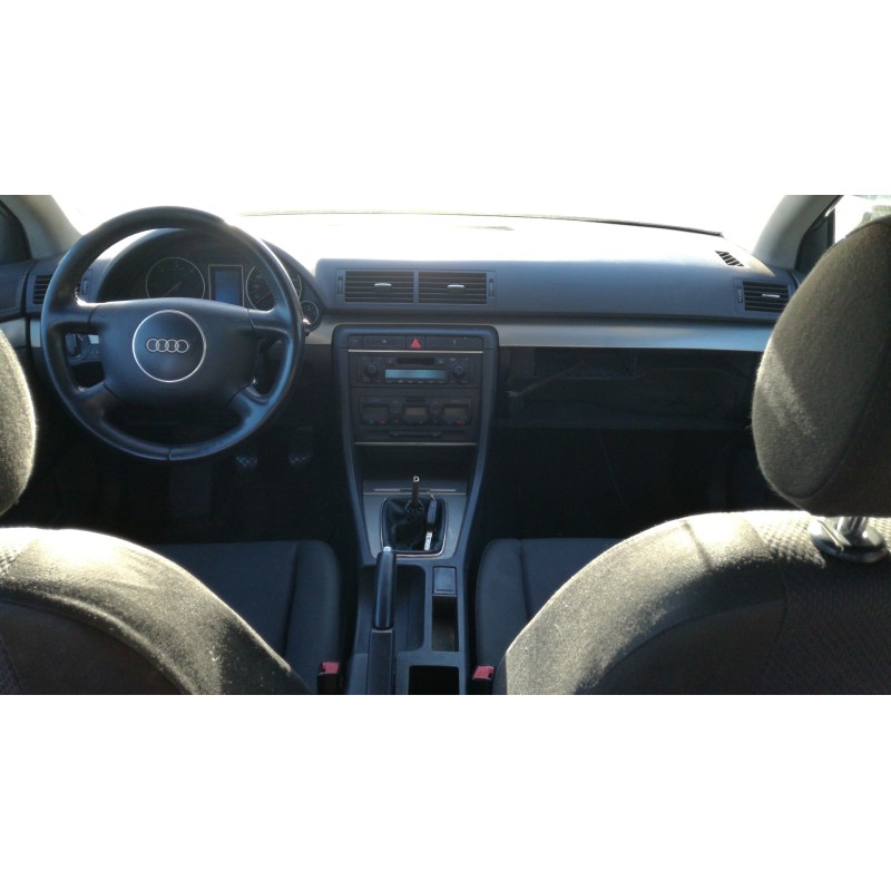 AUDI A4 B6 (8E2) 2001