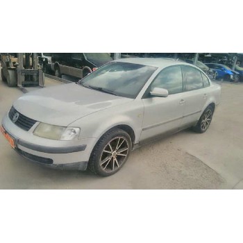 volkswagen passat berlina (3b2) del año 1999