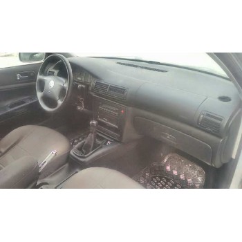 volkswagen passat berlina (3b2) del año 1999