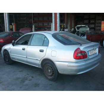 mitsubishi carisma berlina 5 (da0) del año 2002