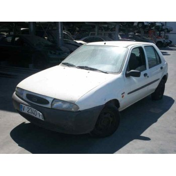 ford fiesta berlina del año 1995