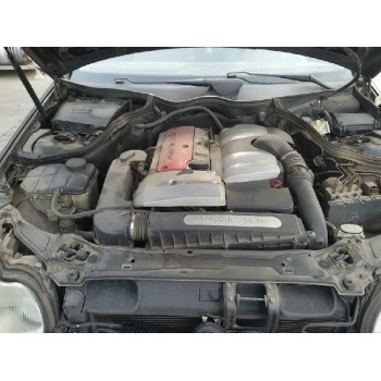 mercedes-benz clase c (w203) berlina del año 2001