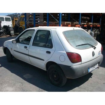 ford fiesta berlina del año 1995