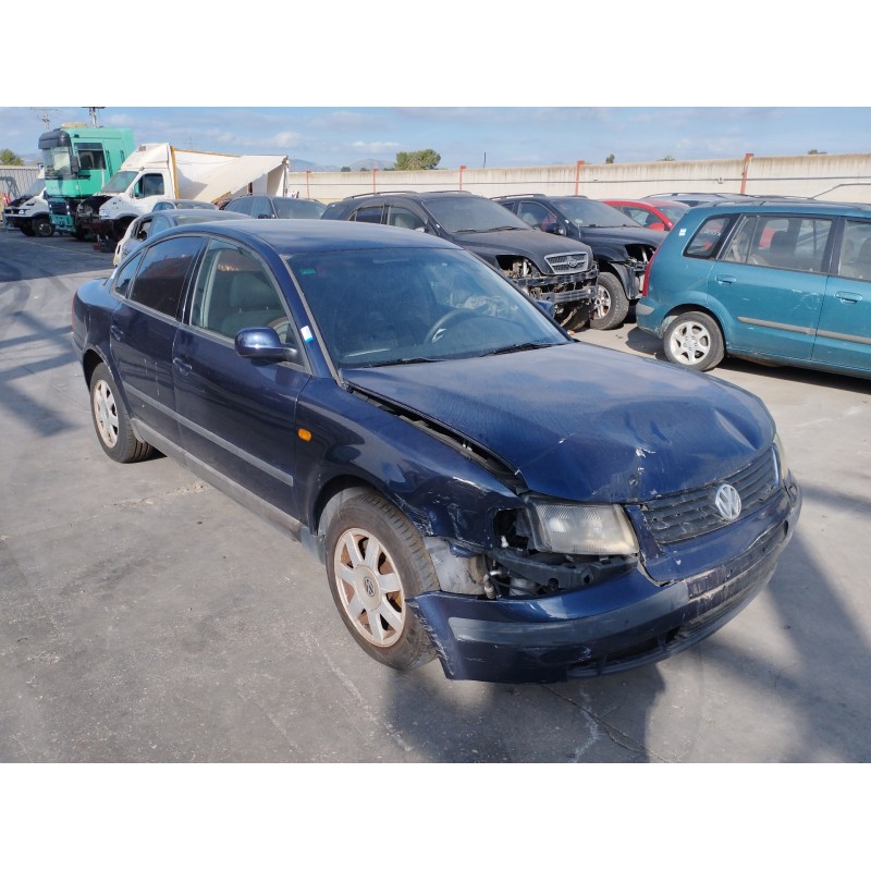 VOLKSWAGEN PASSAT BERLINA (3B2)