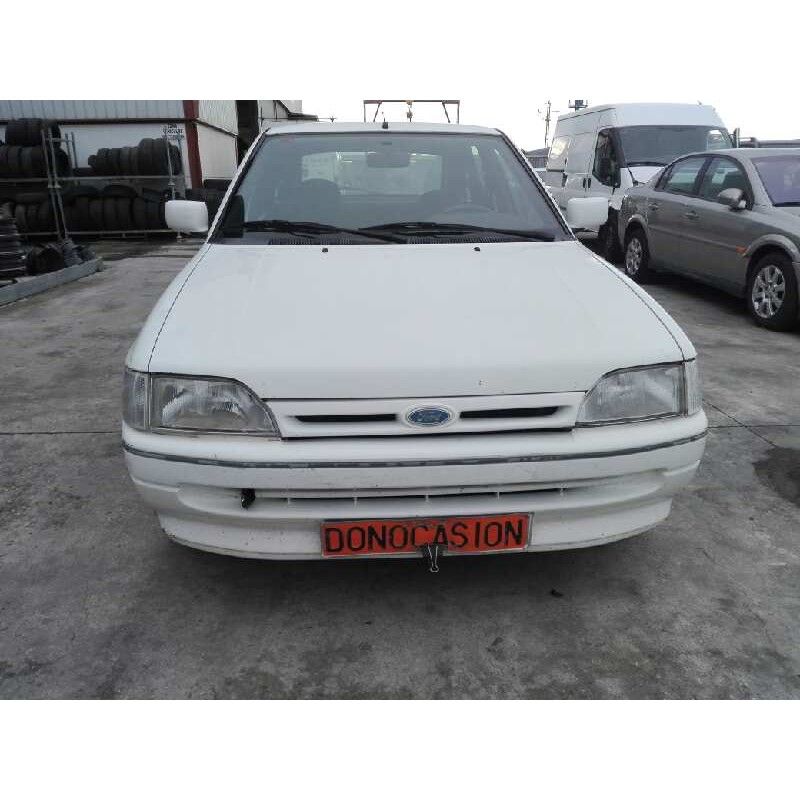 ford escort berlina/turnier del año 1992