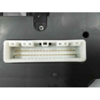 Recambio de mando climatizador para subaru forester s12 2.0 diesel cat referencia OEM IAM 72311SC060  