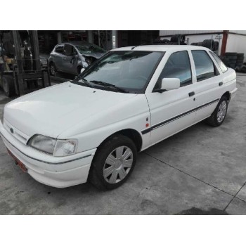 ford escort berlina/turnier del año 1992