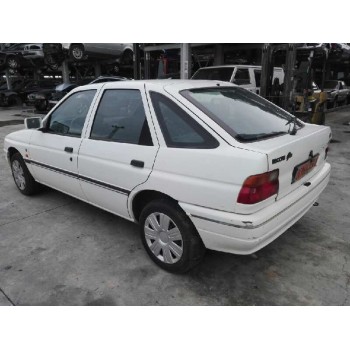 ford escort berlina/turnier del año 1992