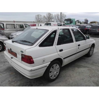 ford escort berlina/turnier del año 1992