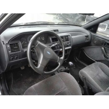 ford escort berlina/turnier del año 1992