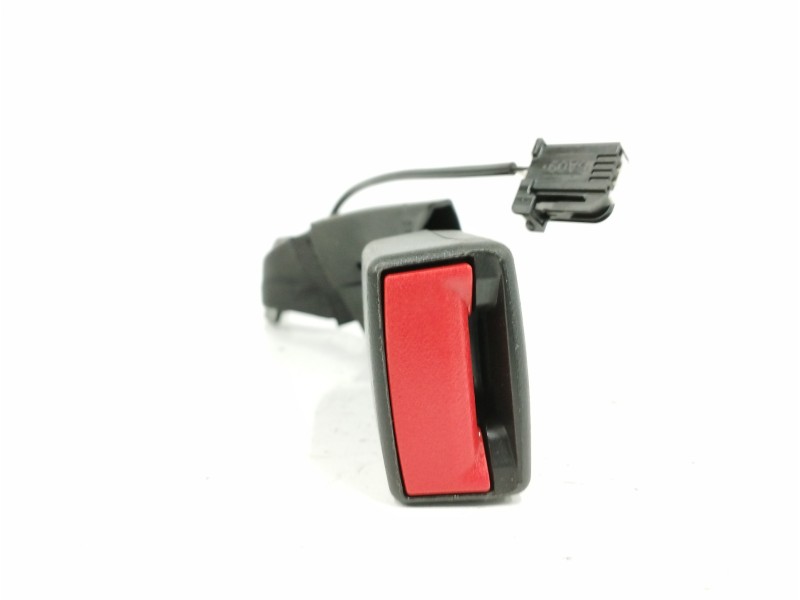 Recambio de enganche cinturon derecho para opel mokka 1.6 cdti dpf referencia OEM IAM 42450188 TRASERO Recambio de enganche cinturon derecho para opel mokka 1.6 cdti dpf referencia OEM IAM 42450188 TRASERO