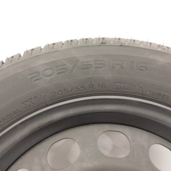 Recambio de neumatico repuesto para volkswagen jetta (1k2) 1.6 referencia OEM IAM 1K0601027A 6,5JX16H2ET50 5H X5110 , 5