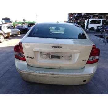 volvo s40 berlina del año 2006