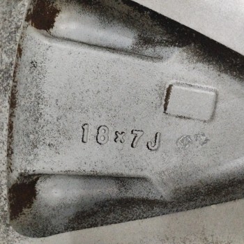 Recambio de llanta para lexus rx 3.3 v6 24v cat referencia OEM IAM 4261A48020 18X7J ET35 5H X5115