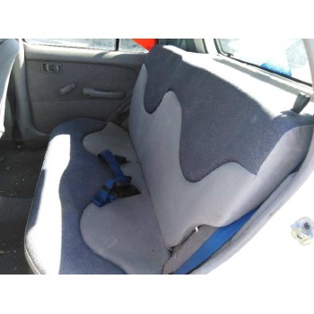 nissan micra (k11) del año 2001