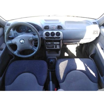 nissan micra (k11) del año 2001