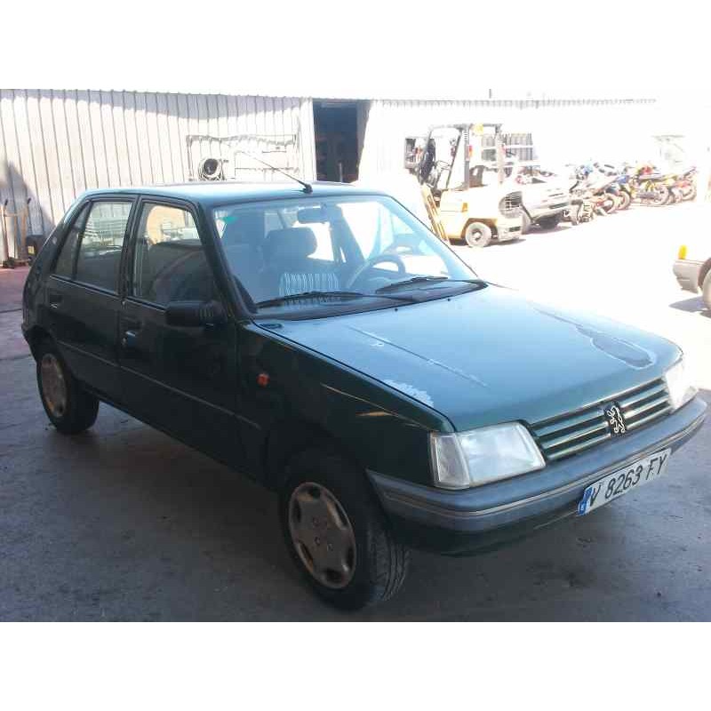 peugeot 205 berlina del año 1998