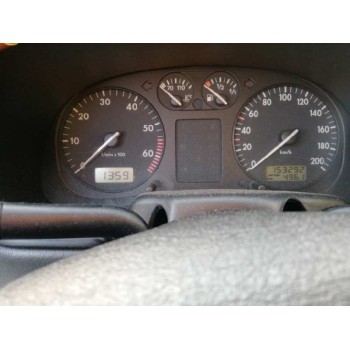 volkswagen polo berlina (6n1) del año 1999