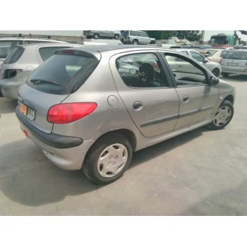 peugeot 206 berlina del año 2001