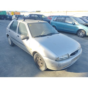 ford fiesta berlina del año 1999