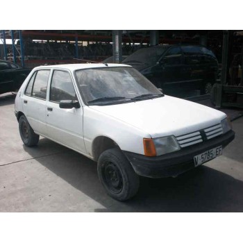 peugeot 205 berlina del año 1992