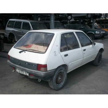 peugeot 205 berlina del año 1992