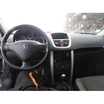 peugeot 207 del año 2012