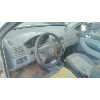 skoda fabia familiar (6y5) del año 2001