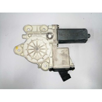 Recambio de motor elevalunas trasero derecho para toyota corolla (e12) 2.0 d-4d linea sol berlina referencia OEM IAM 6983002100 