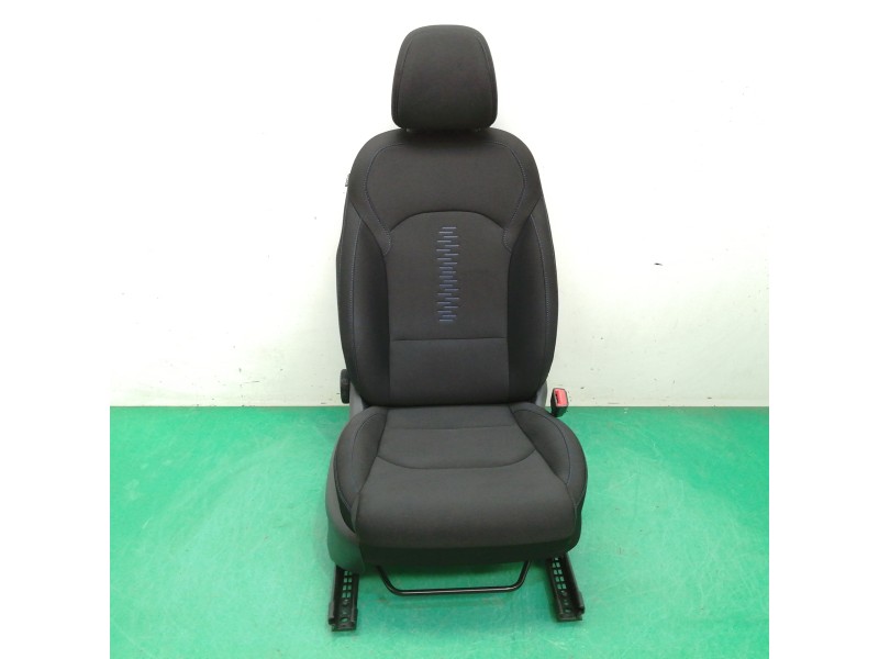 Recambio de asiento delantero derecho para hyundai i30 fastback tecno referencia OEM IAM   