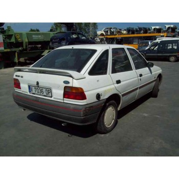 ford escort berlina/turnier del año 1990